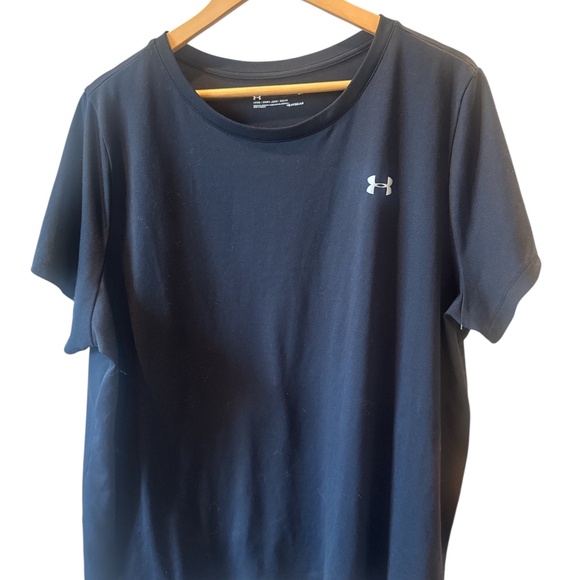 Under Armour Women's 2XL Heat Gear Short Sleeve T-Shirt Loose Fit Black Athletic - Picture 2 of 4